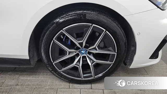 BMW i5 (G60) id 3576340 из Кореи 15