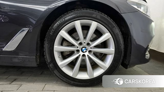 BMW 5 Series (G30) id 3873452 из Кореи 15