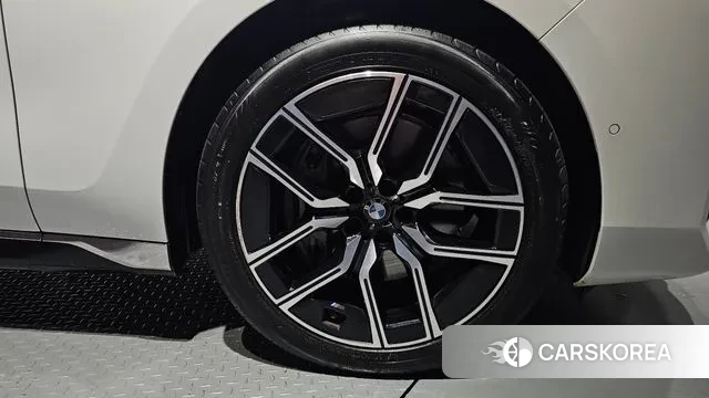 BMW 7 Series (G70) id 3217368 из Кореи 15