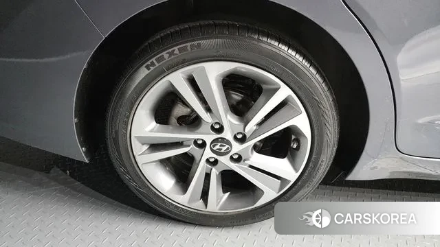 Hyundai Avante AD id 3505501 из Кореи 15