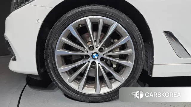 BMW 5 Series (G30) id 3402681 из Кореи 15