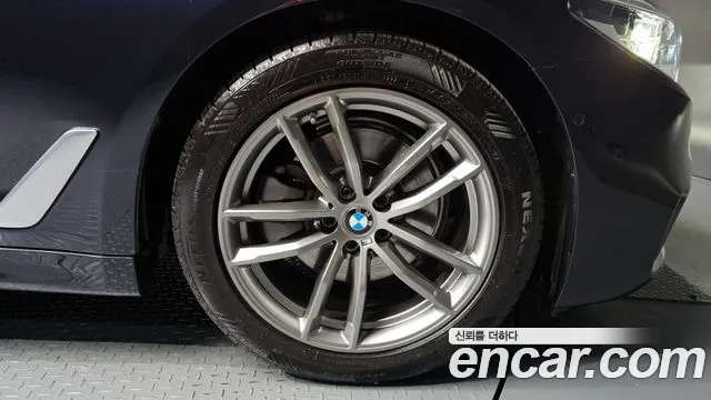 BMW 5 Series (G30) id 2687835 из Кореи 15