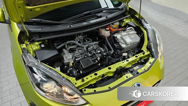 Toyota Prius C id 4633184 из Кореи 27