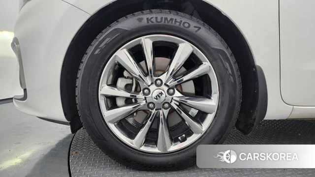 Kia The New Carnival id 4557956 из Кореи 29