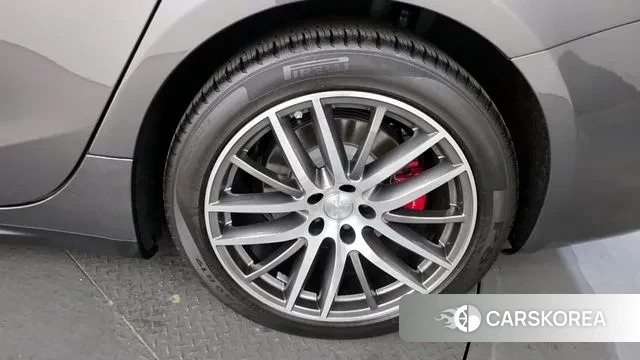 Maserati Ghibli id 3311958 из Кореи 15