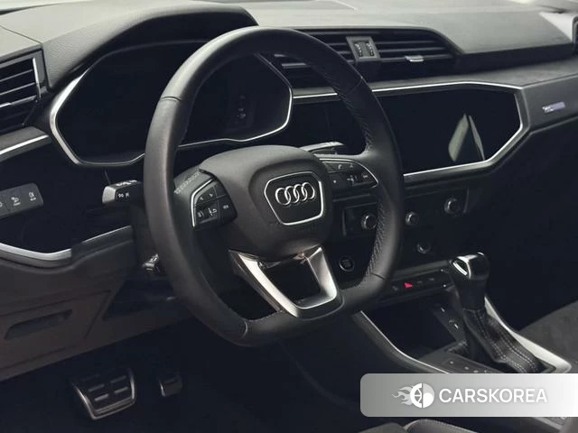 Audi Q3 id 4320684 из Китая 23
