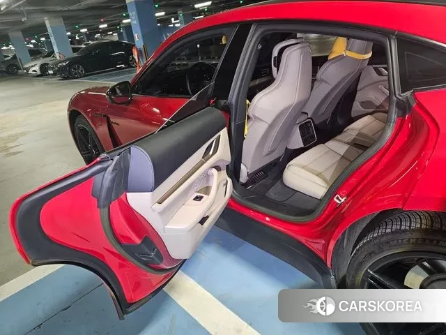 Porsche Taycan 2022 Красный из Кореи, фото 5