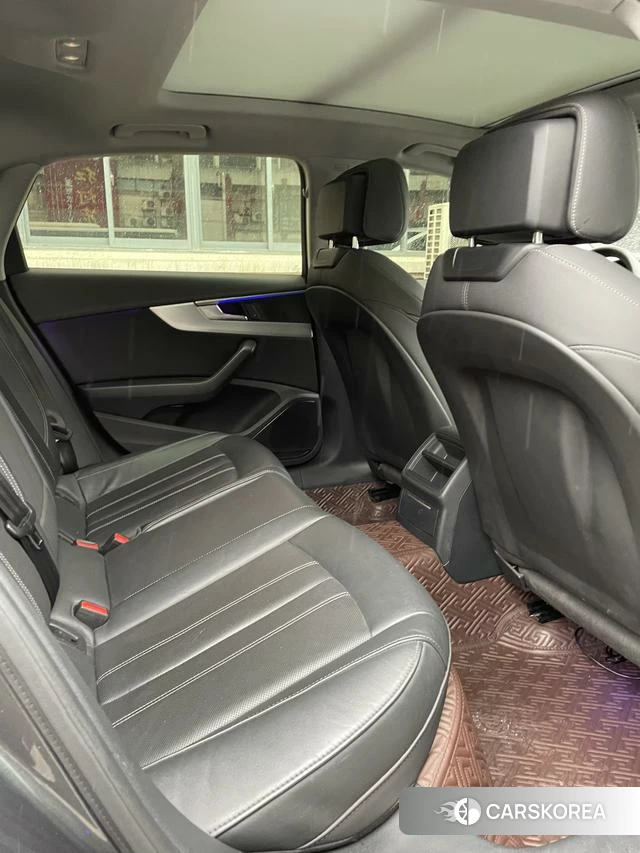 Audi A4L id 3921157 из Китая 9