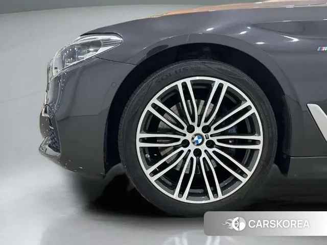 BMW 5 Series (G30) id 2997406 из Кореи 15