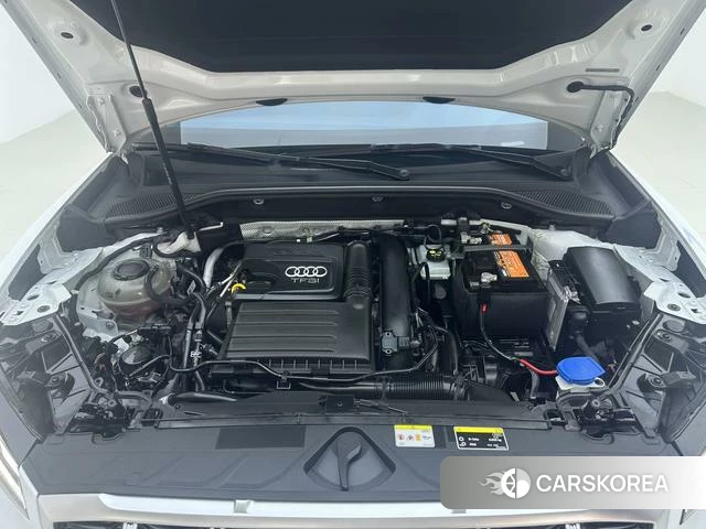 Audi Q2L id 4313289 из Китая 19