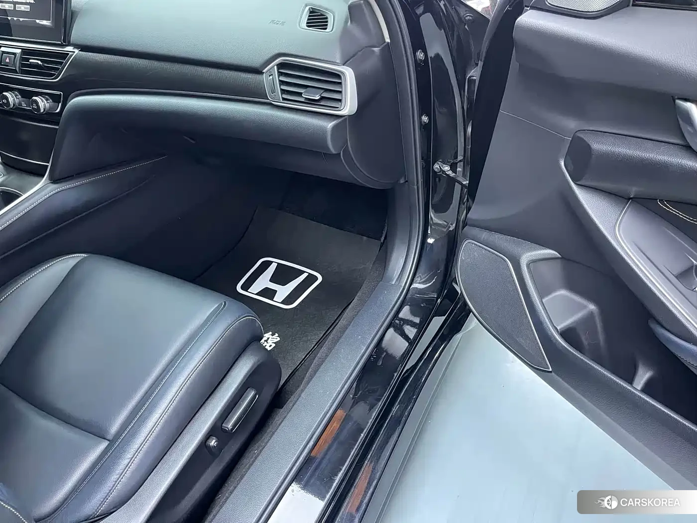 Honda Accord id 4514312 из Китая 10