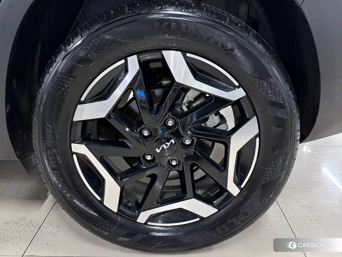 Kia Seltos 2023 Белый из Китая, фото 5