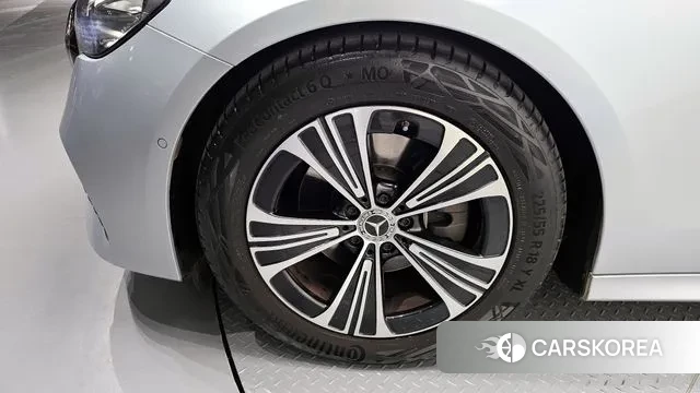 Mercedes-Benz E-Class W214 id 3590575 из Кореи 15