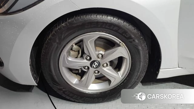 Hyundai Avante AD id 3894329 из Кореи 15