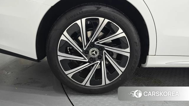 Mercedes-Benz E-Class W214 id 4185825 из Кореи 29