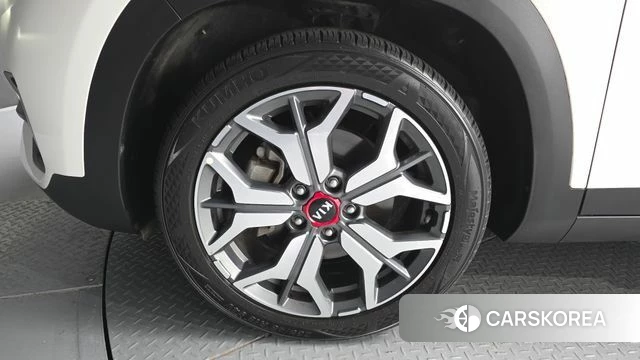 Kia Seltos id 4284626 из Кореи 26