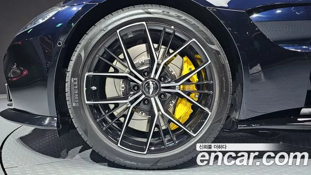 Aston Martin Vantage 2nd Generation id 2832014 из Кореи 15