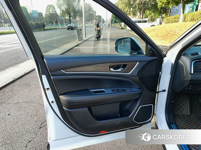 Honda Crown Road 2023 Белый из Китая, фото 6