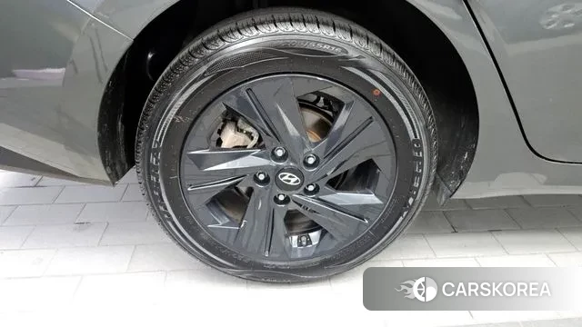 Hyundai Avante (CN7) id 3043000 из Кореи 15