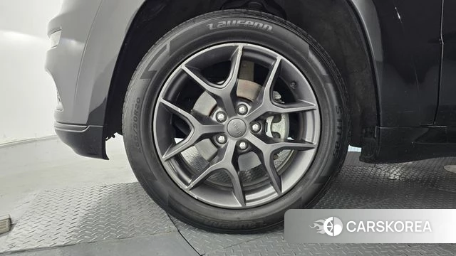 Jeep Grand Cherokee id 4775659 из Кореи 26
