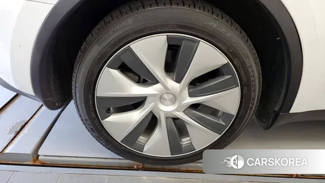 Tesla Model Y id 2960484 из Кореи 15