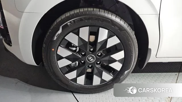 Hyundai Staria id 3744983 из Кореи 15