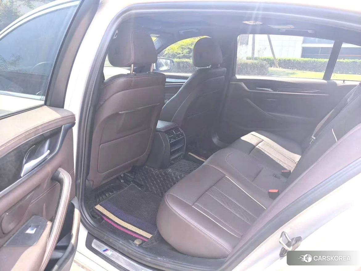 BMW 5 series 2021 Белый из Китая, фото 5