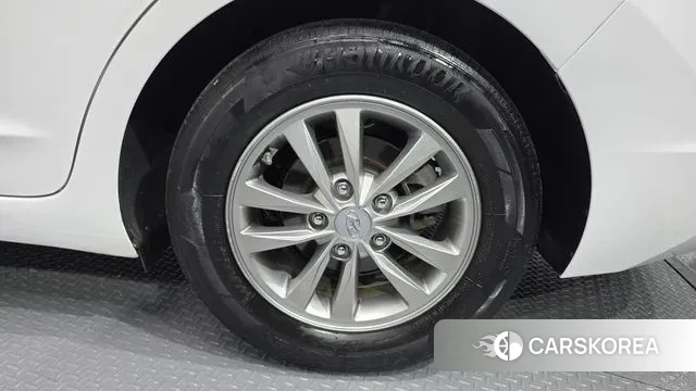 Hyundai The New Avante AD id 3422875 из Кореи 15