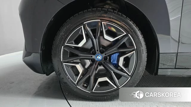 BMW iX id 4354937 из Кореи 29