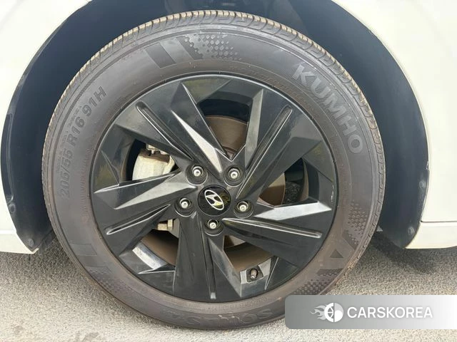 Hyundai Avante (CN7) id 3832371 из Кореи 11