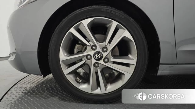Hyundai Avante AD id 4610419 из Кореи 25