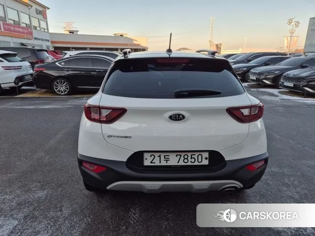 Kia Stonic id 3737219 из Кореи 10