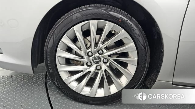 Lexus ES300h 7th generation id 4551656 из Кореи 30