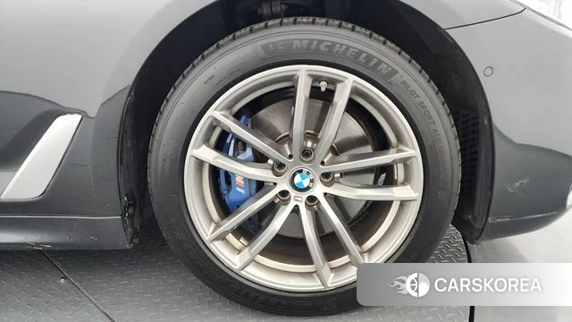 BMW 5 Series (G30) id 3853926 из Кореи 15