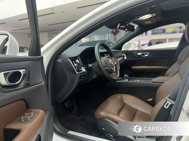 Volvo S60 id 3920828 из Китая 27