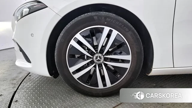 Mercedes-Benz A-Class W177 id 2356564 из Кореи 15