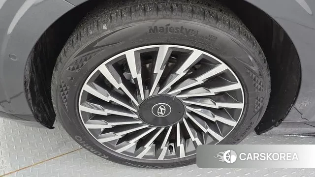 Hyundai Grandeur Hybrid (GN7) id 2930051 из Кореи 15