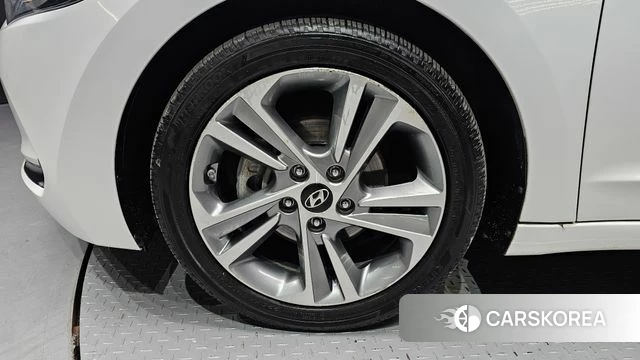 Hyundai Avante AD id 3829285 из Кореи 15