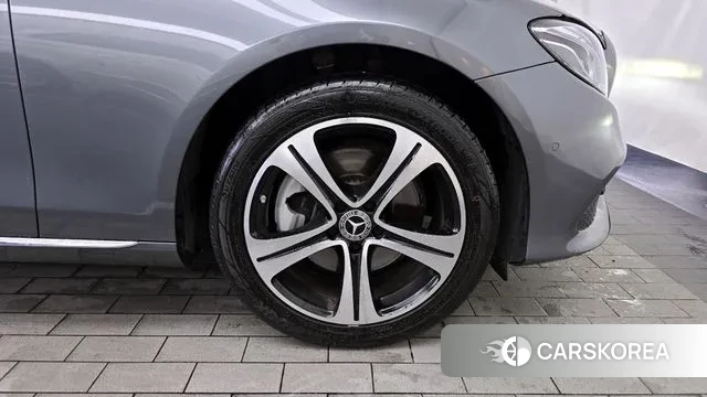 Mercedes-Benz E-Class W213 id 3008932 из Кореи 15