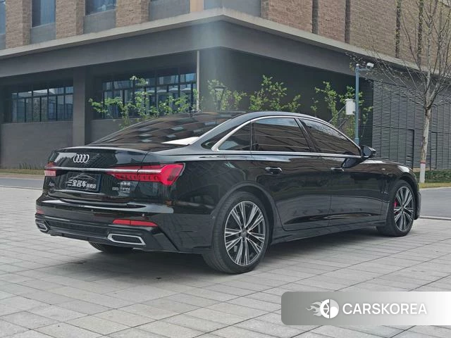 Audi A6L 2021 Черный из Китая, фото 5