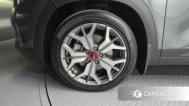 Kia Seltos id 4429998 из Кореи 25