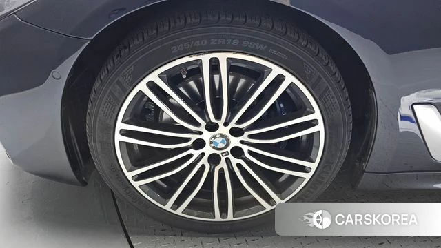 BMW 5 Series (G30) id 4520195 из Кореи 28