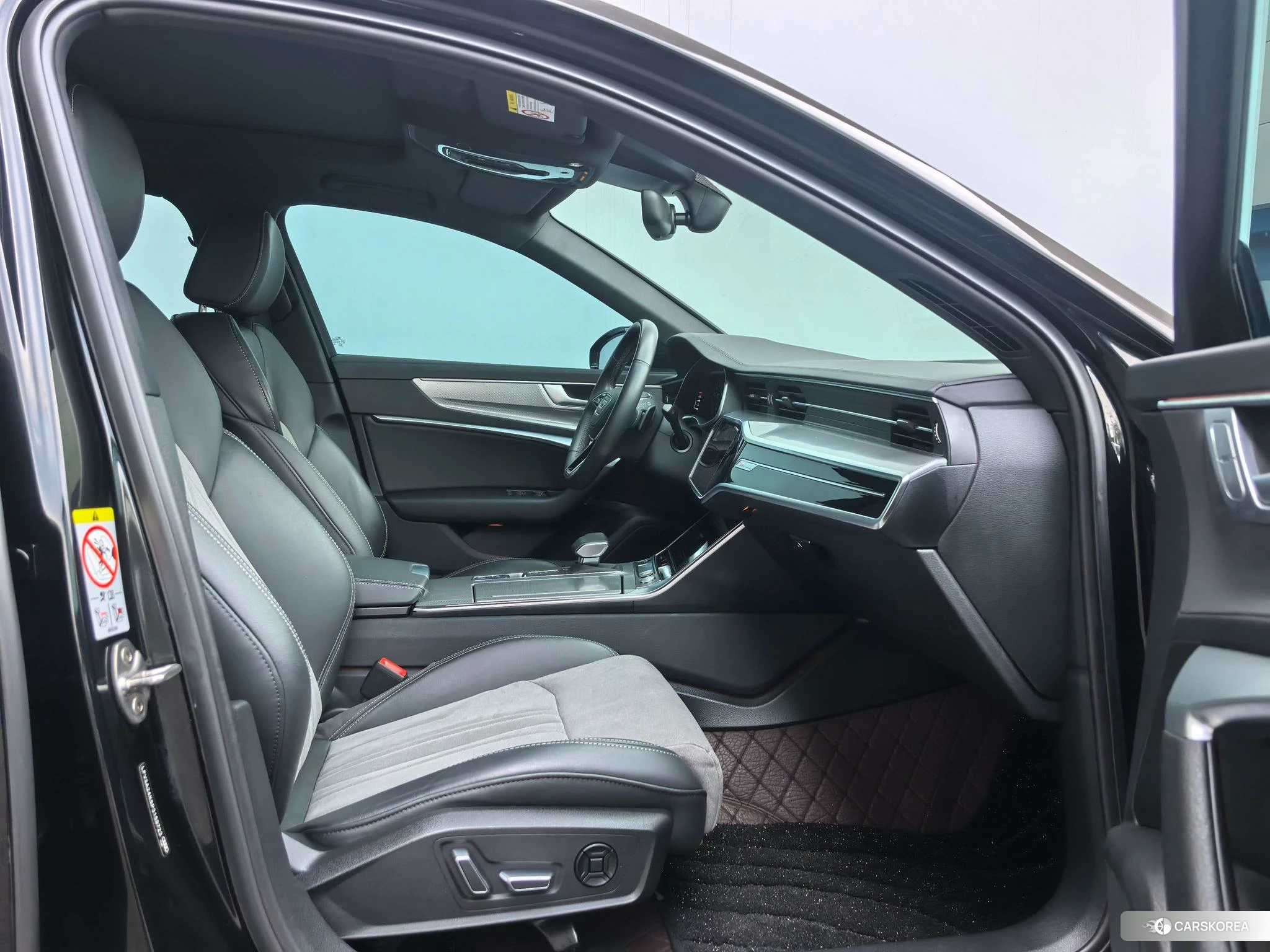 Audi A6L id 4461325 из Китая 10