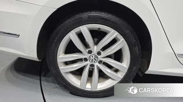 Volkswagen The New Passat id 3489660 из Кореи 15