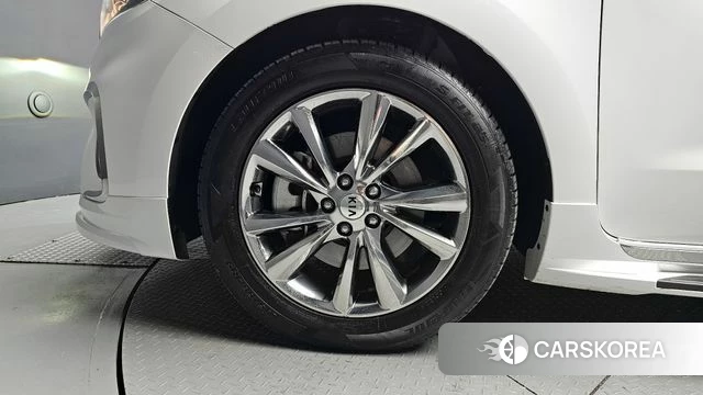 Kia The New Carnival id 3924442 из Кореи 15