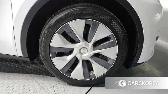 Tesla Model Y id 3770085 из Кореи 15