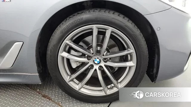 BMW 5 Series (G30) id 2995401 из Кореи 15