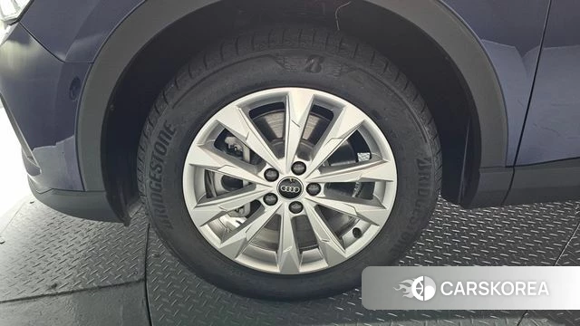 Audi Q3 (F3) id 4571132 из Кореи 15