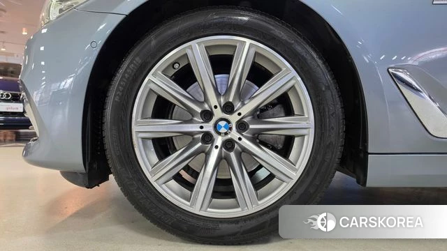 BMW 5 Series (G30) id 3873710 из Кореи 15