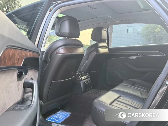 Audi A8 2018 Черный из Китая, фото 5